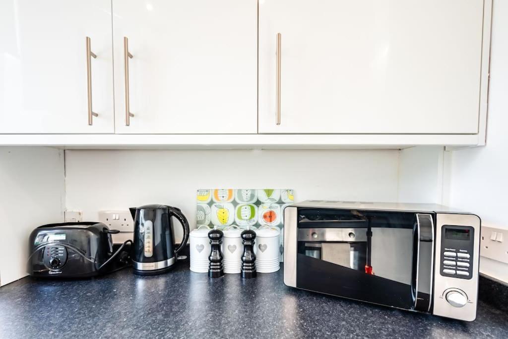 Kali Apartment - Spacious 3 Bed Apartment In Wishaw Wishaw  Exterior foto